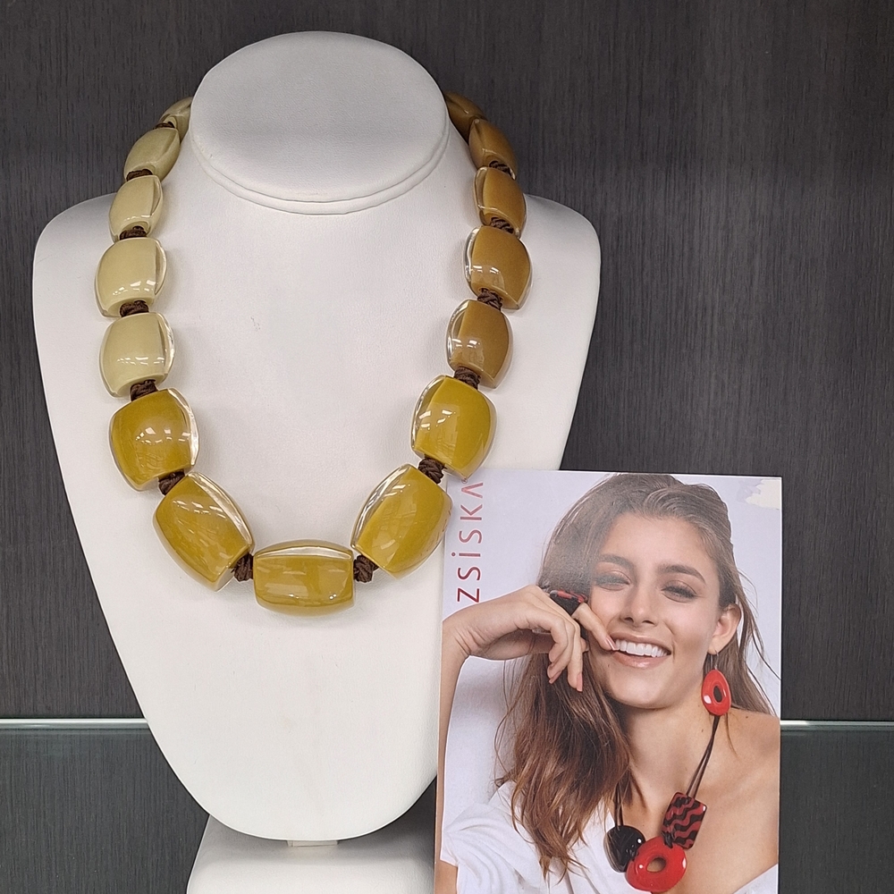 Zsiska Gold and Cream Women's Necklace